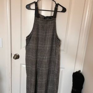 Vintage style jumpsuit from forever 21! Size Medium.